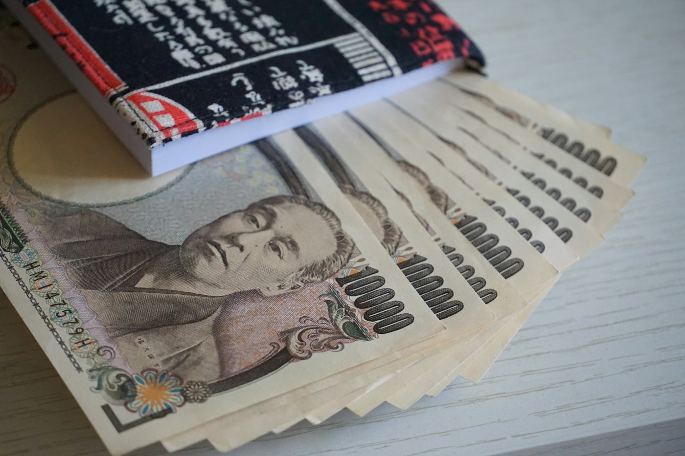 Japanese yen banknotes